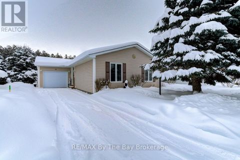 27 PENNSYLVANIA AVENUE E Wasaga Beach ON L9Z3A8