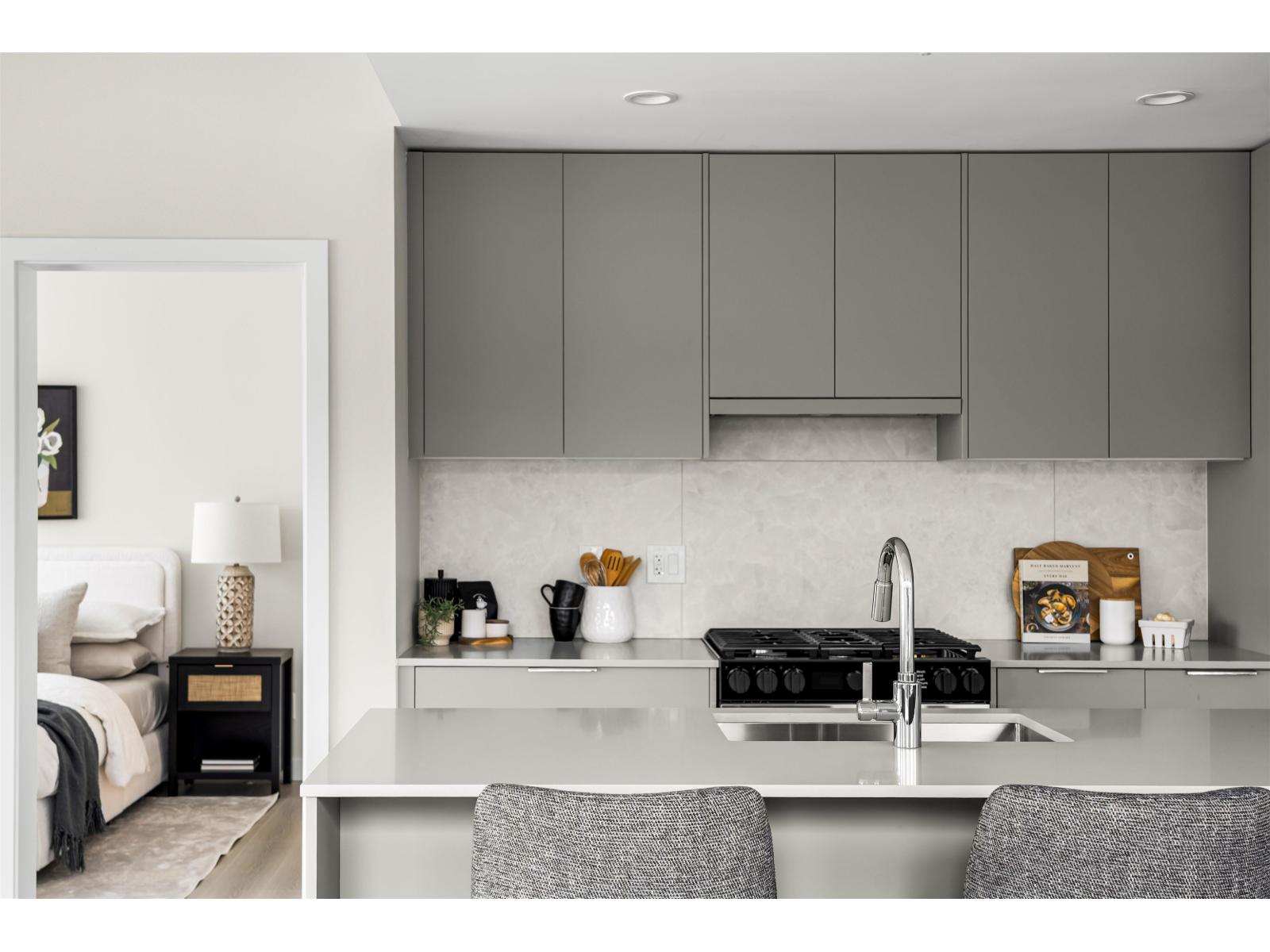 511 20049B 82 AVENUE