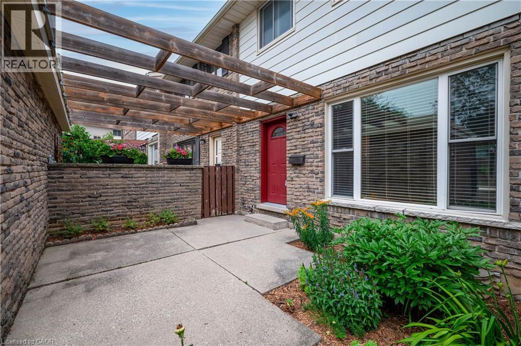 18 RALGREEN Crescent