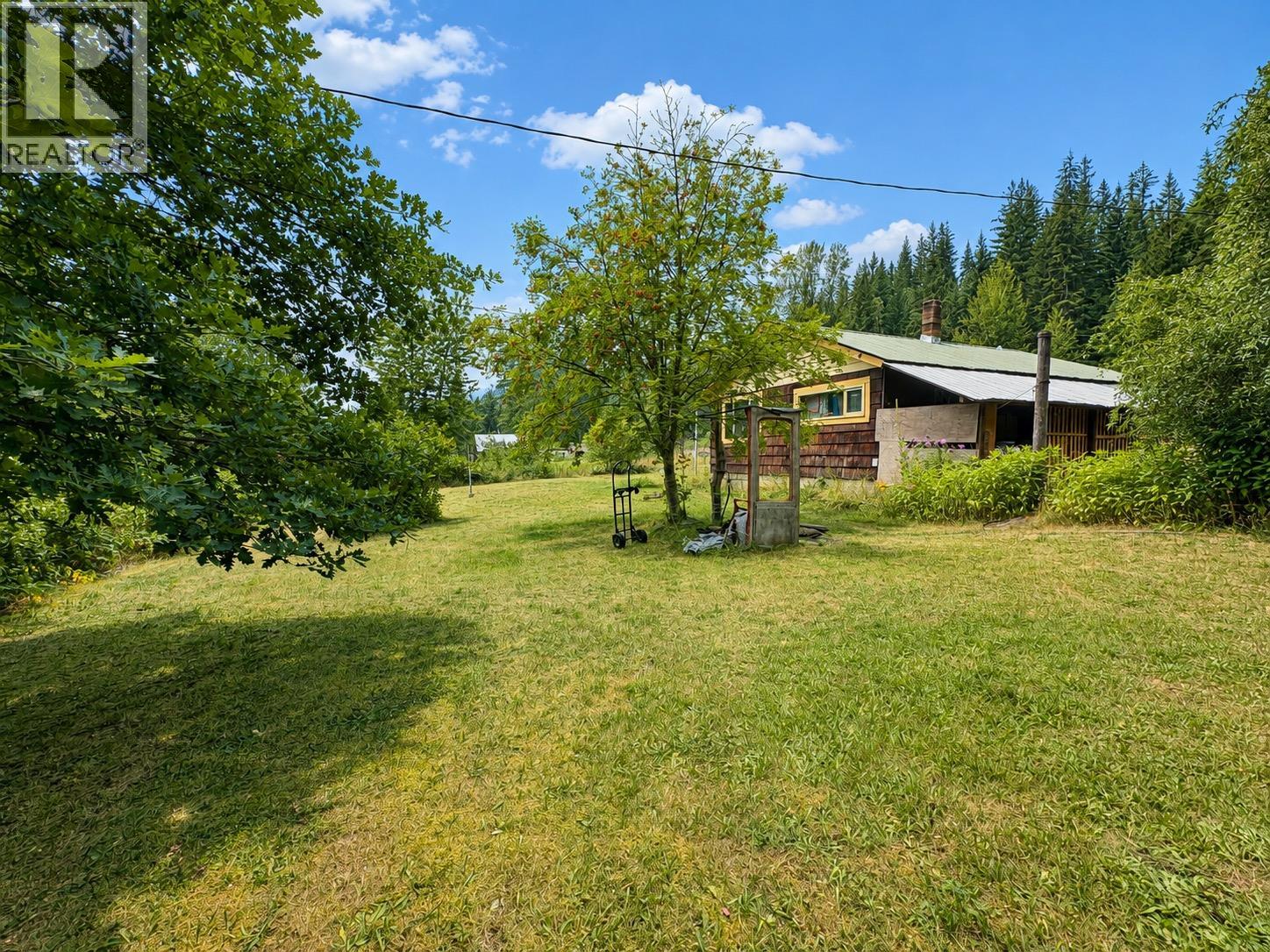 3233 Mabel Lake Road
