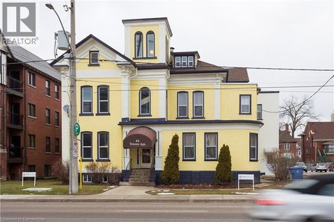 44 WEBER Street W Kitchener ON N2H3Z2