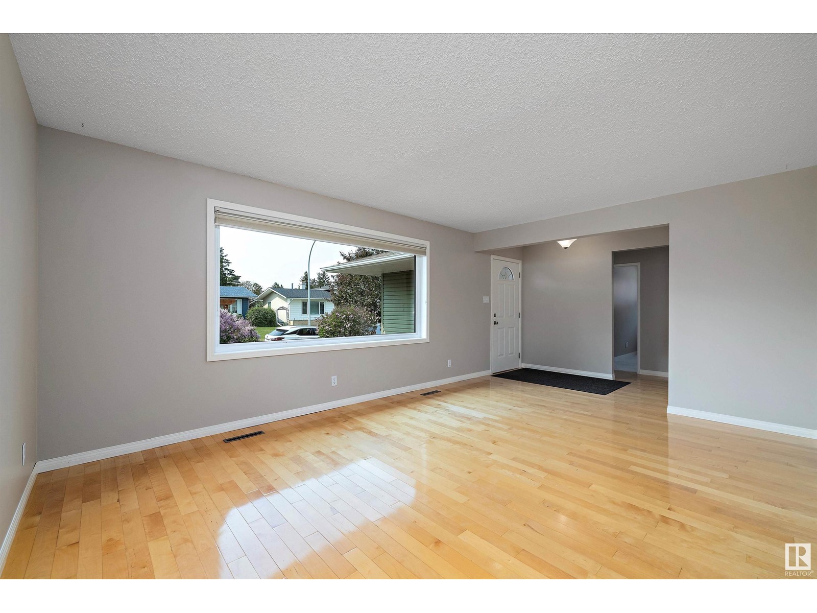 11716 39 AV NW