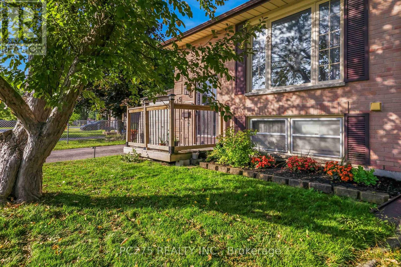 615 DEVERON CRESCENT