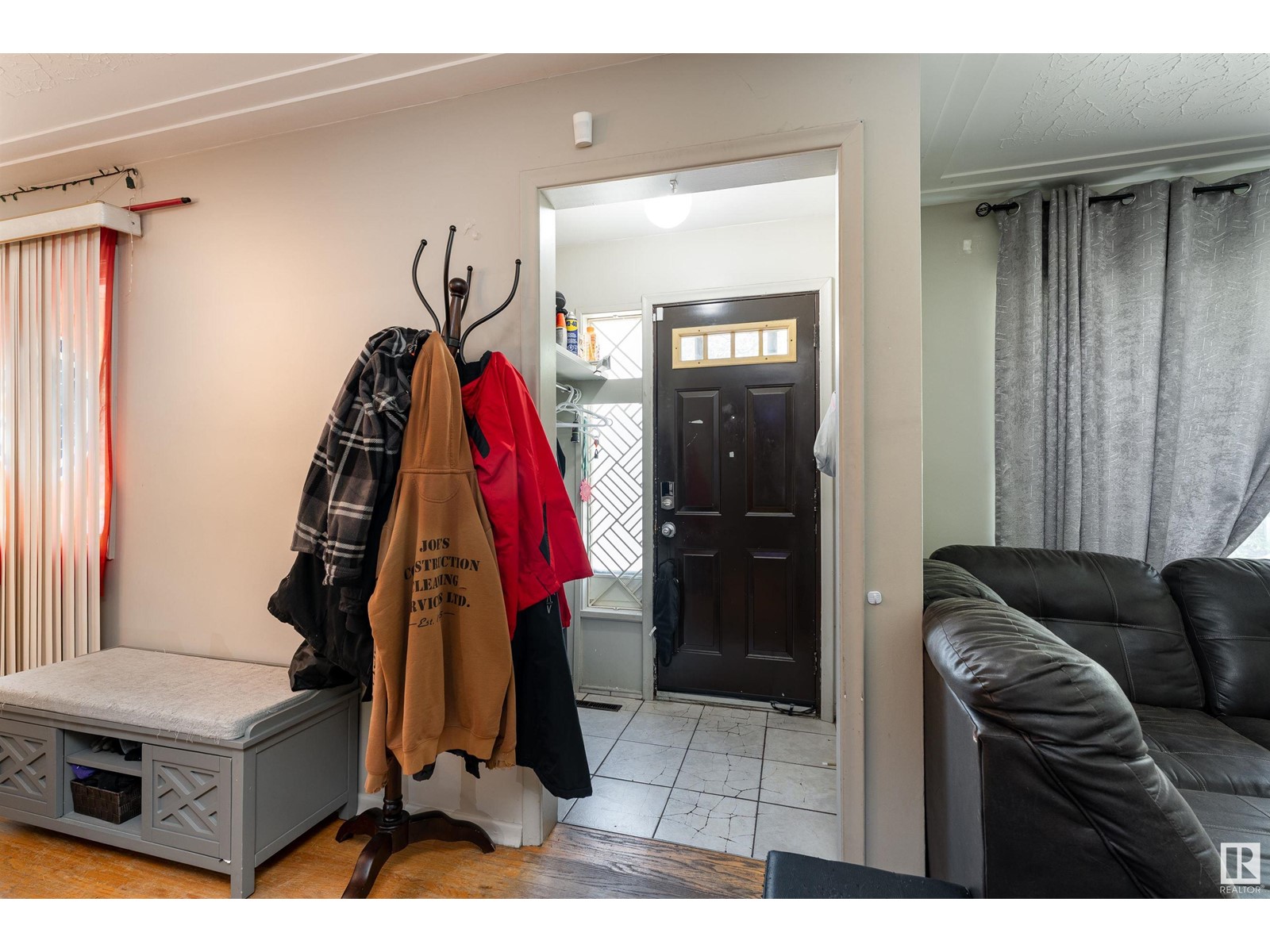 12915/12917 102 ST NW