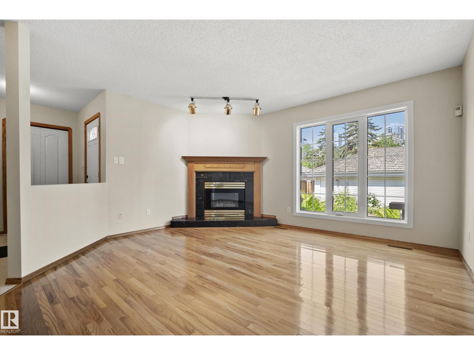 10014 97 AV NW