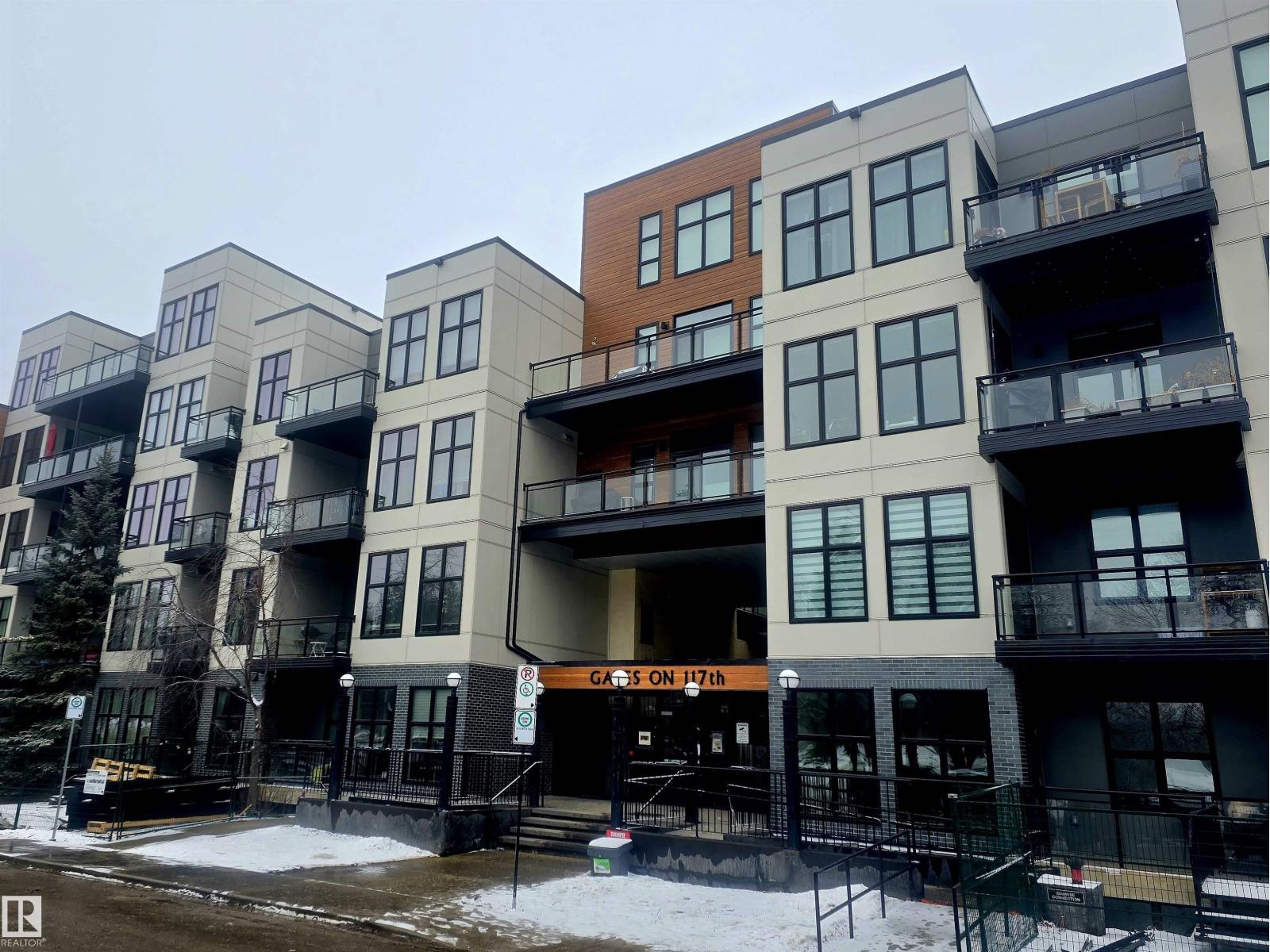 #330 10531 117 ST NW