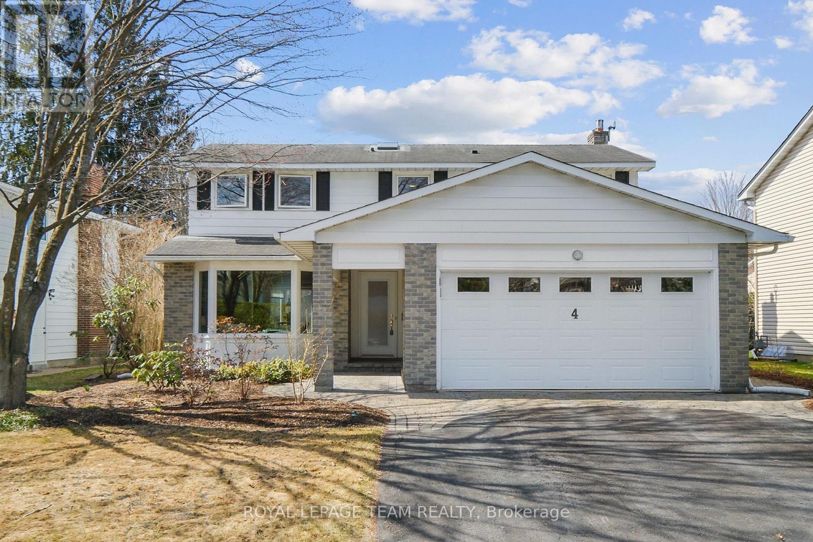 4 VALEWOOD CRESCENT