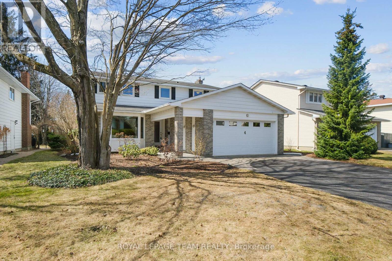 4 VALEWOOD CRESCENT