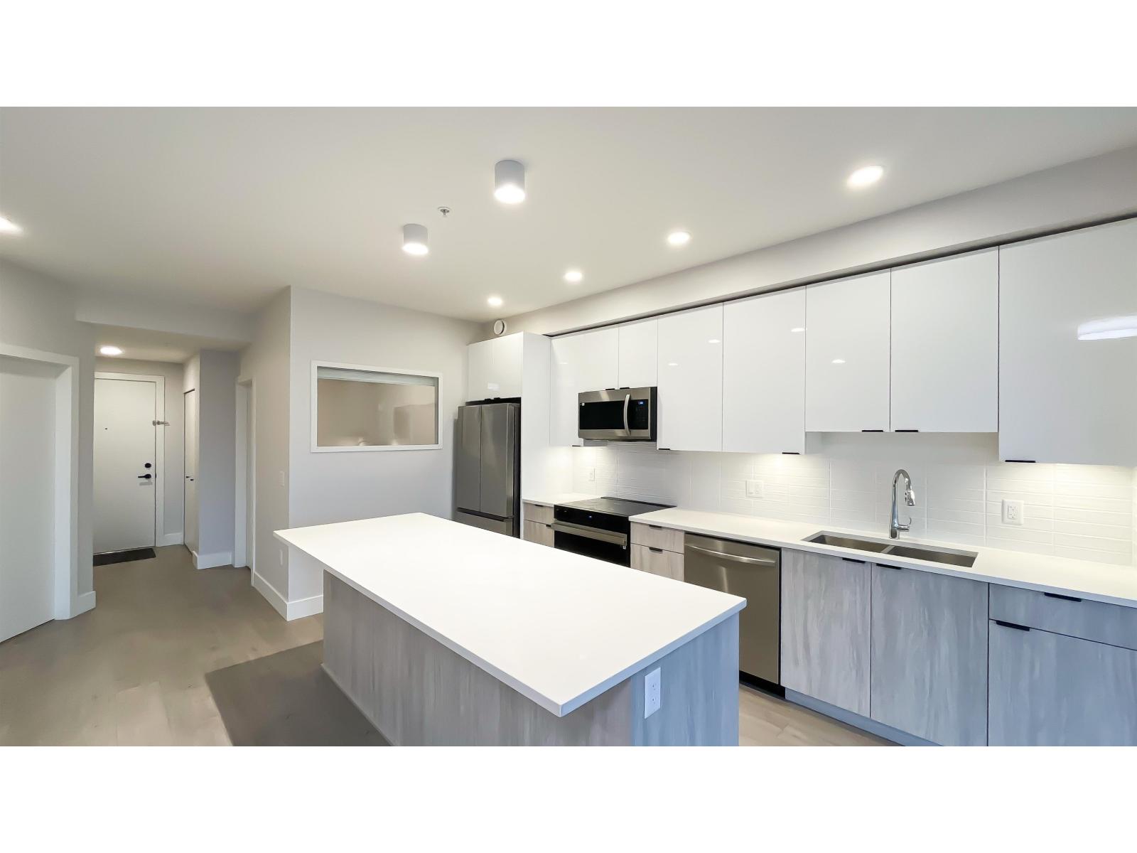 304 20061 FRASER HIGHWAY