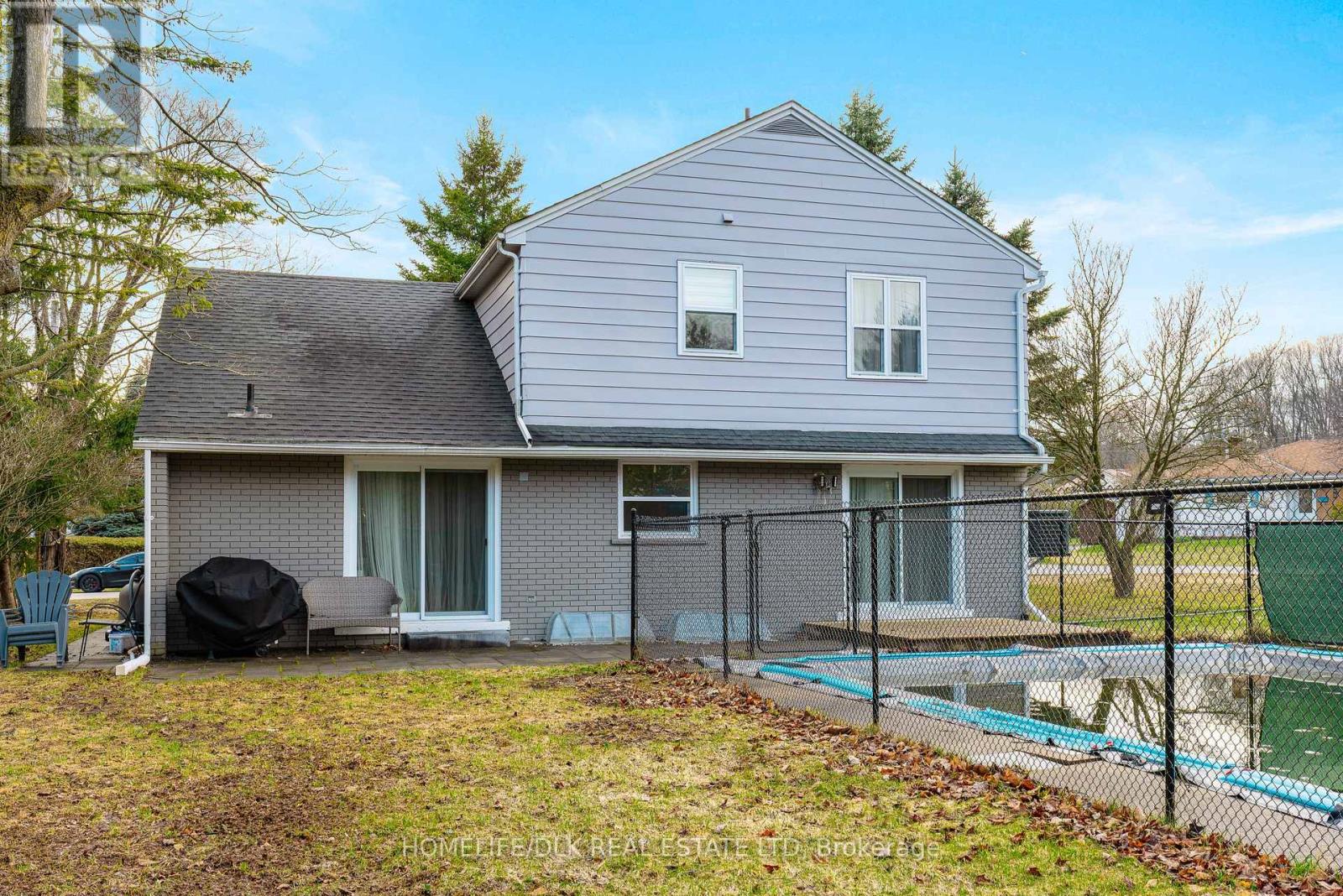 4 BAXTER DRIVE