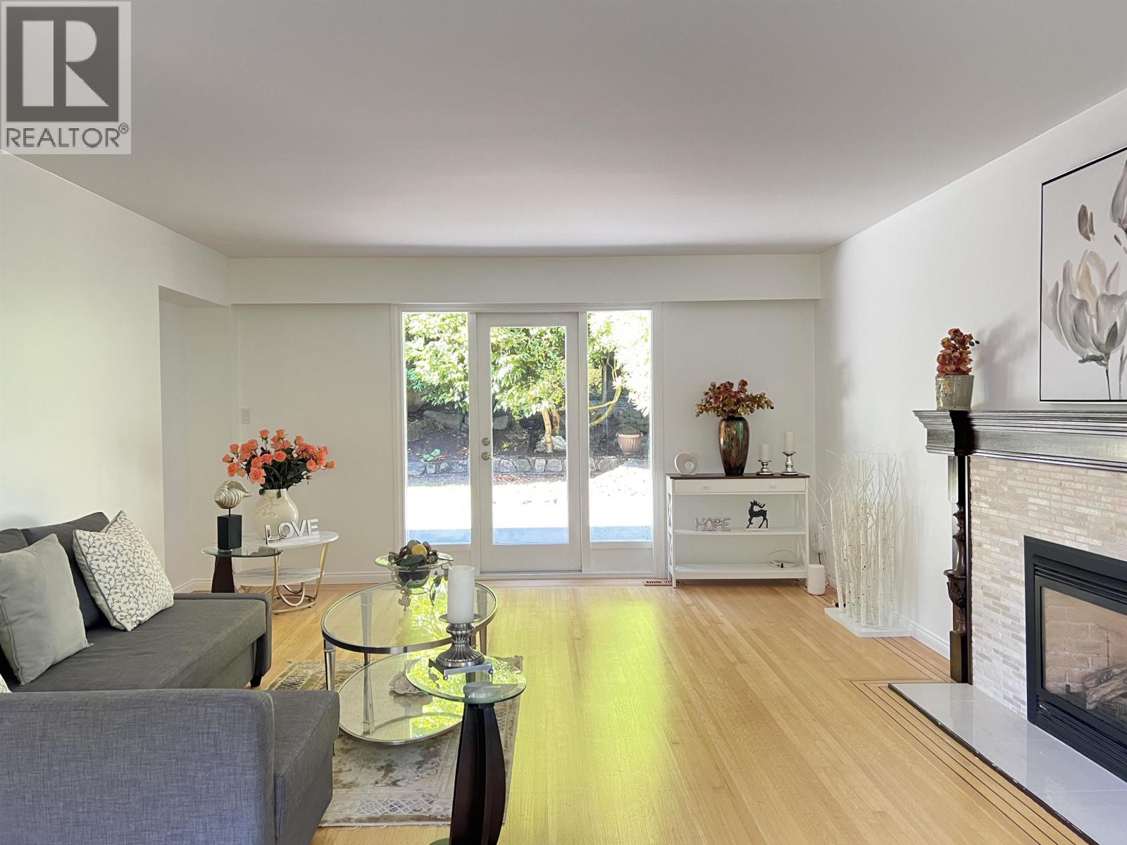 3791 SOUTHRIDGE AVENUE