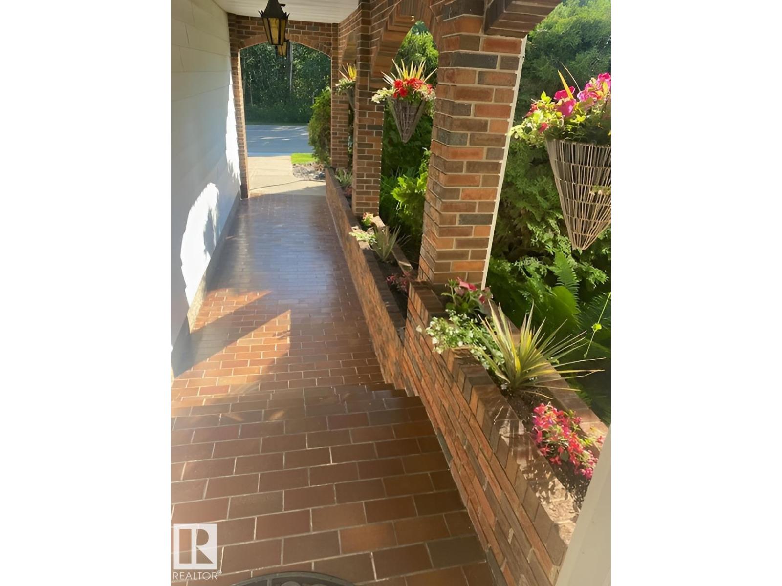 206 WOLF WILLOW CR NW