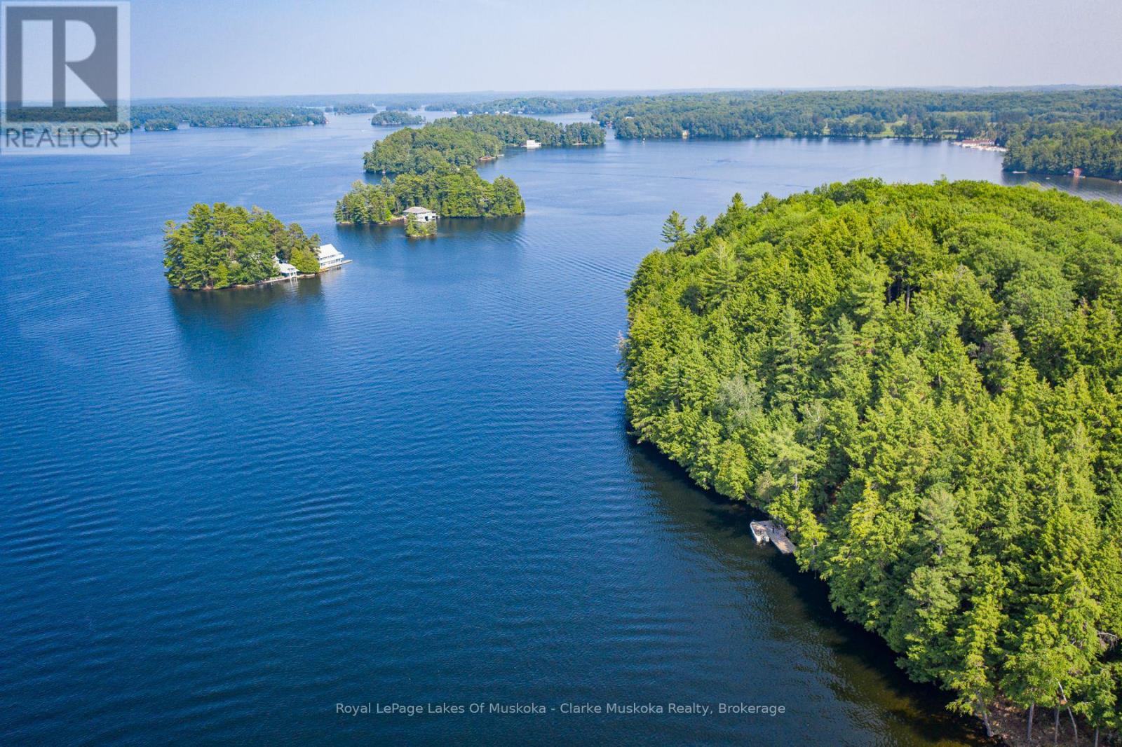 R48 - 2 BEACON ISLAND