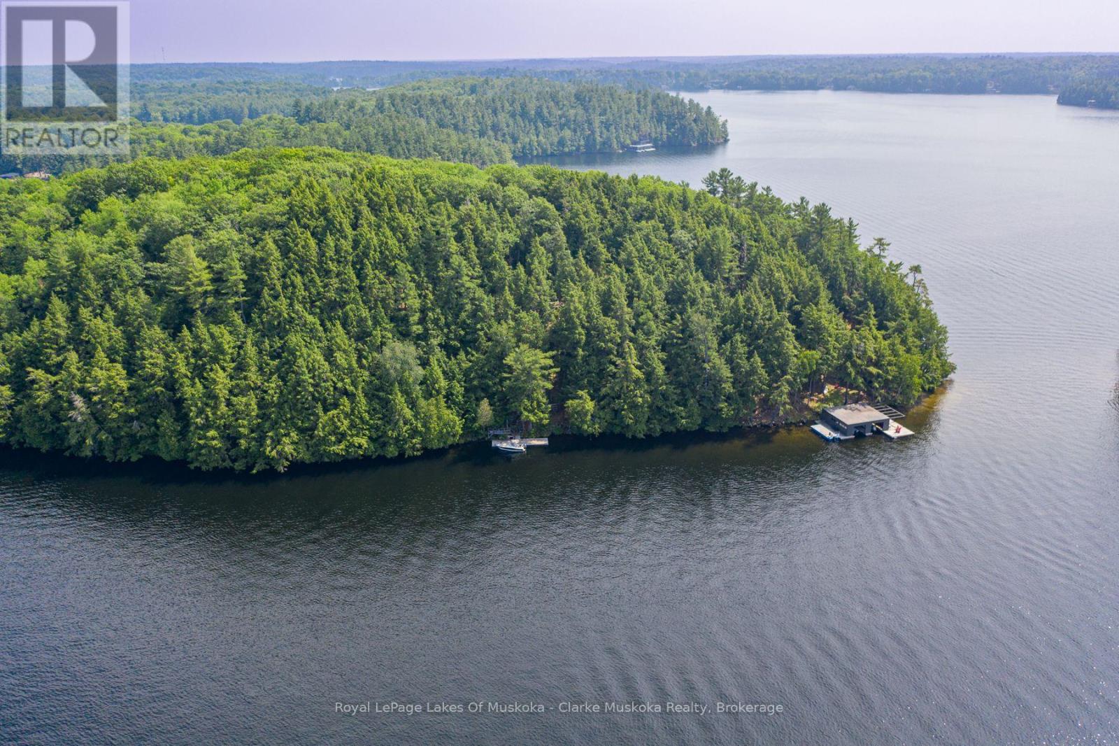 R48 - 2 BEACON ISLAND