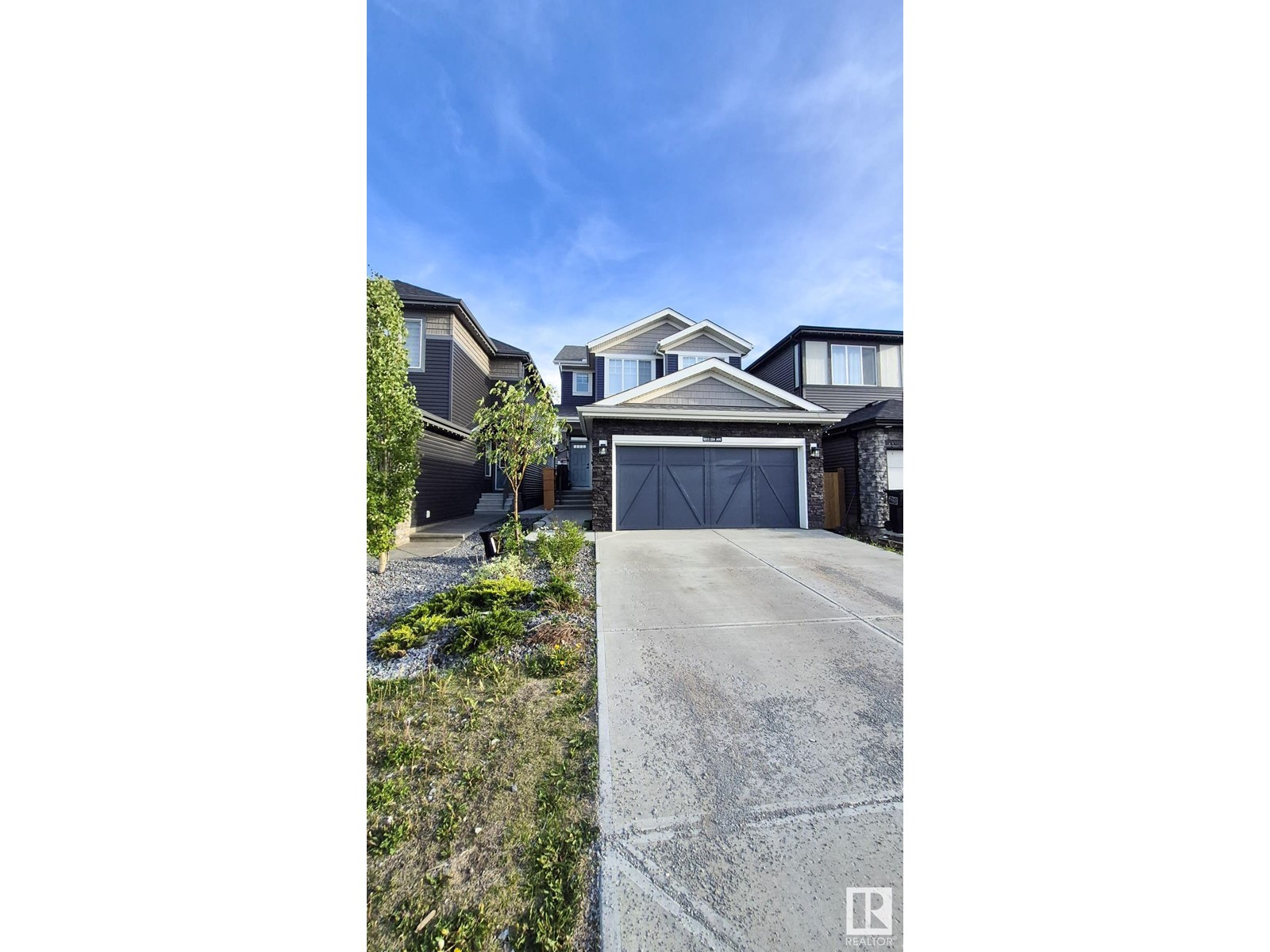 5213 22A AV SW