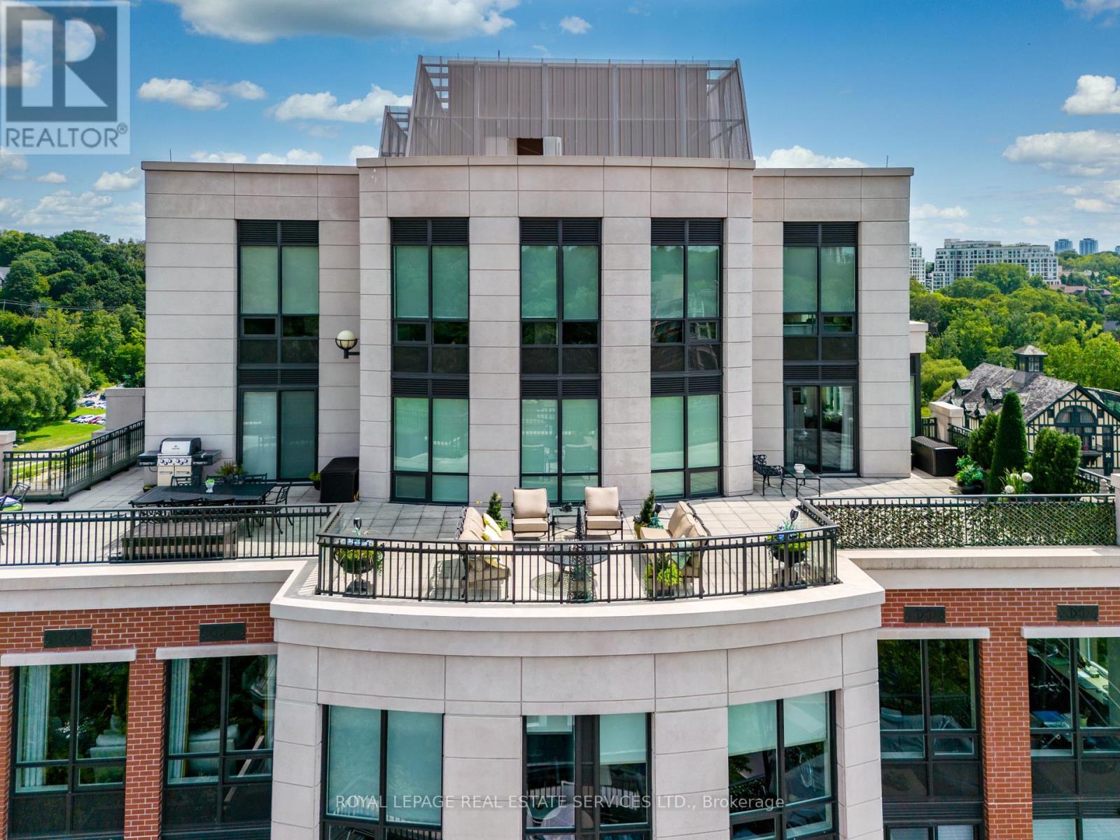 1002 - 30 OLD MILL ROAD