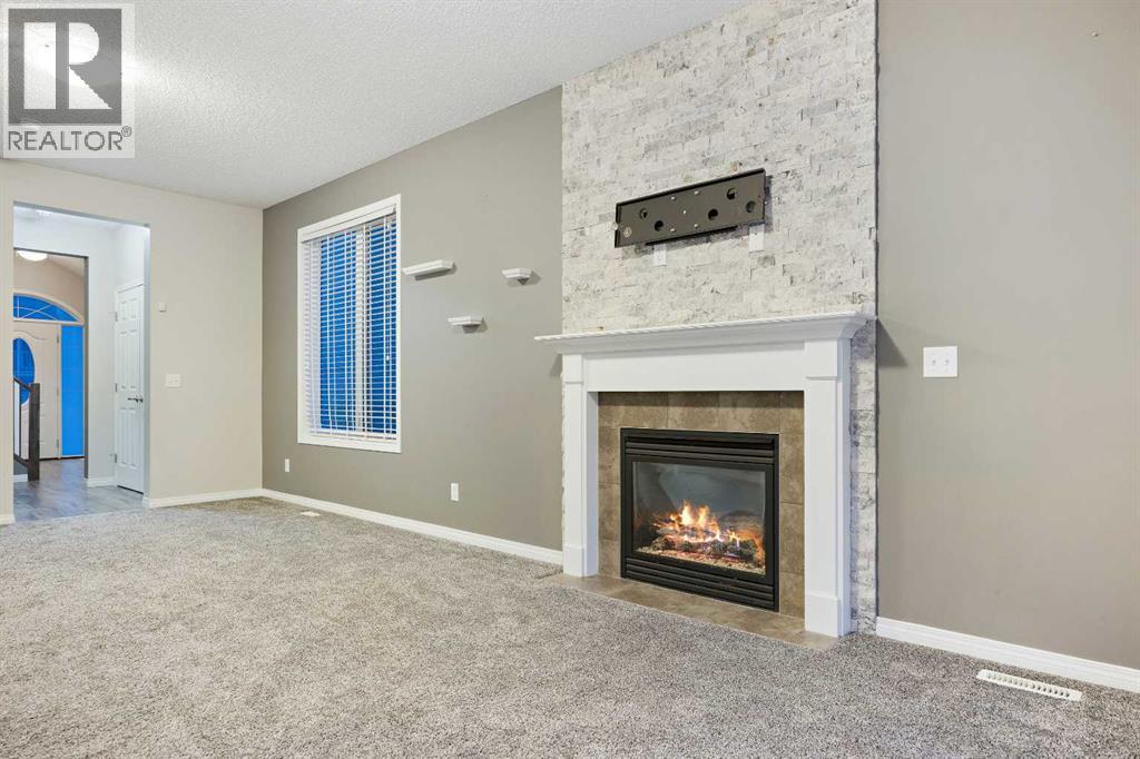 1120 Windhaven Close SW