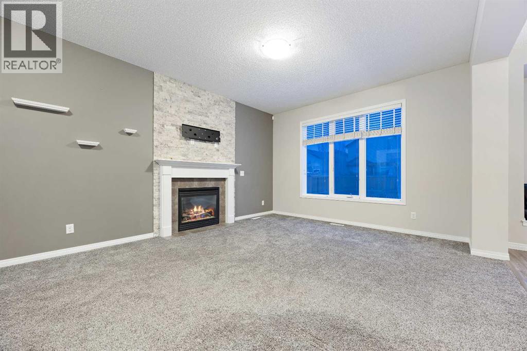 1120 Windhaven Close SW