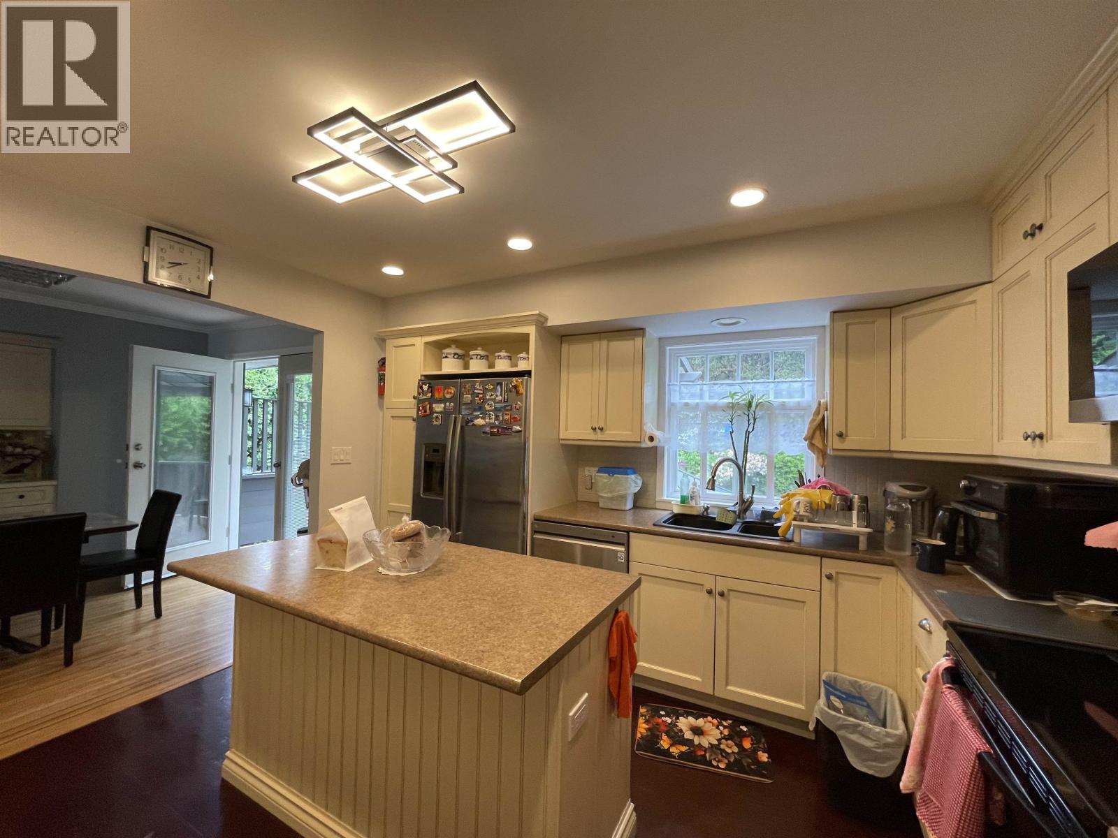 3645 LIVERPOOL STREET