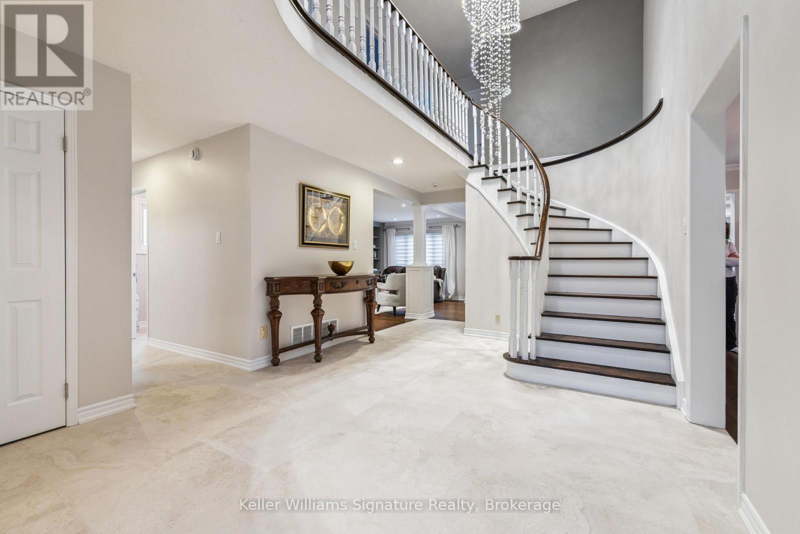 1121 MANOR ROAD