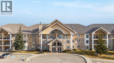 106, 728 Country Hills Road NW Calgary AB T3K5K8