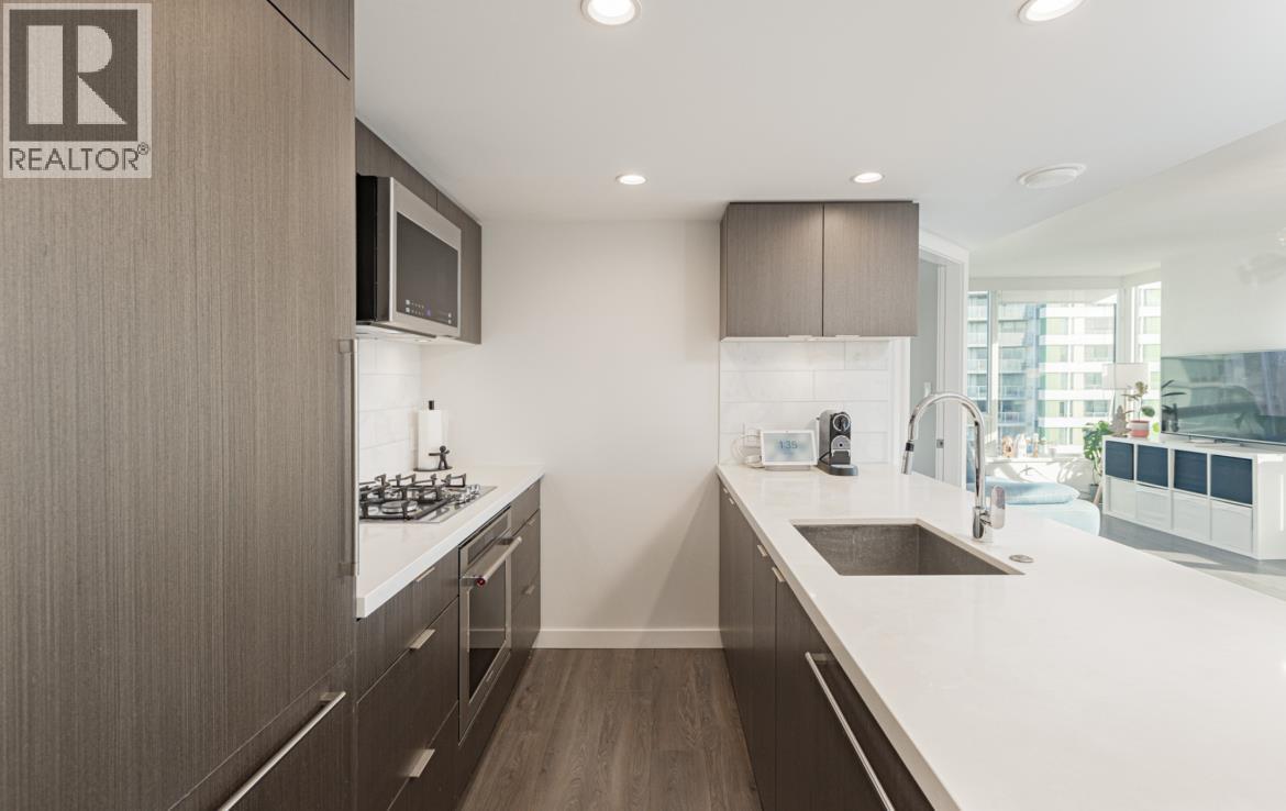 2907 8189 CAMBIE STREET