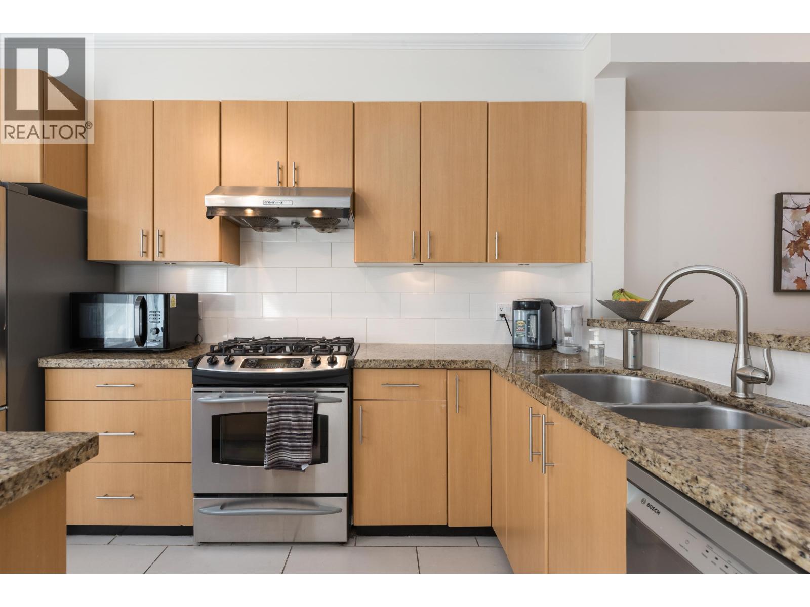 319 W 59TH AVENUE