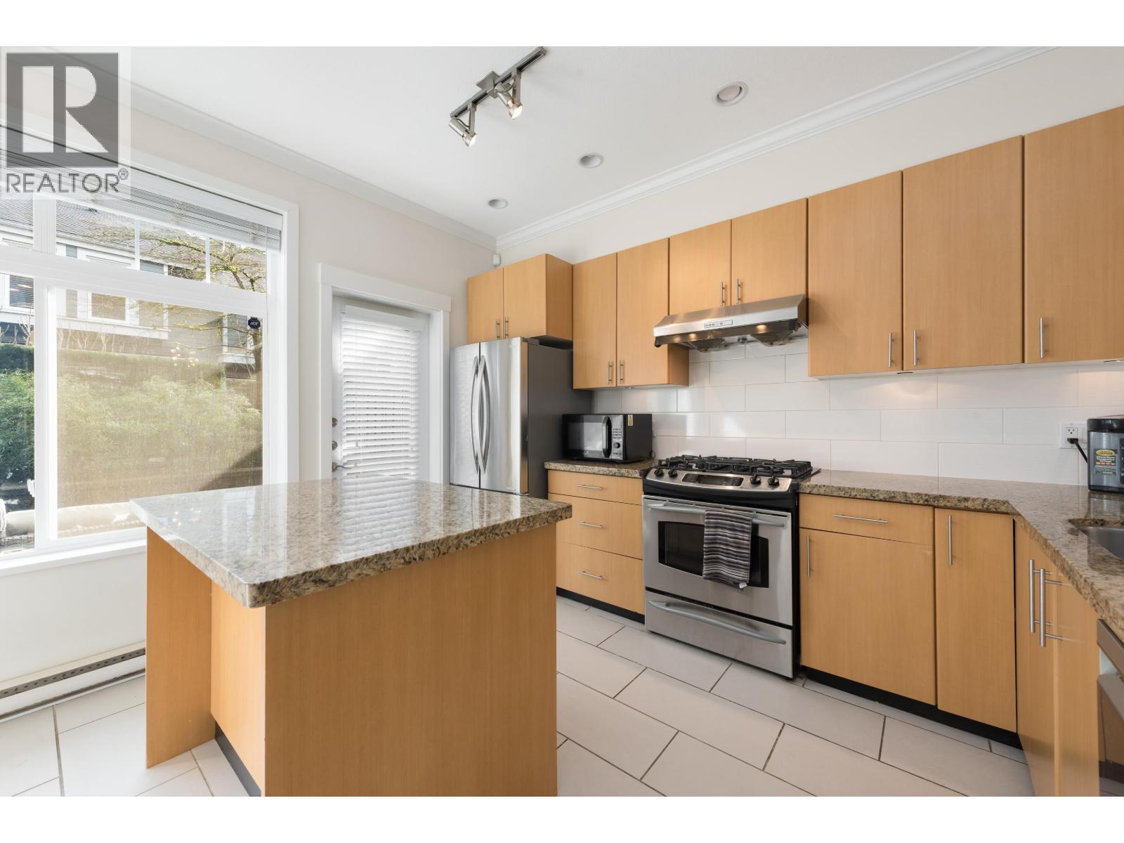 319 W 59TH AVENUE