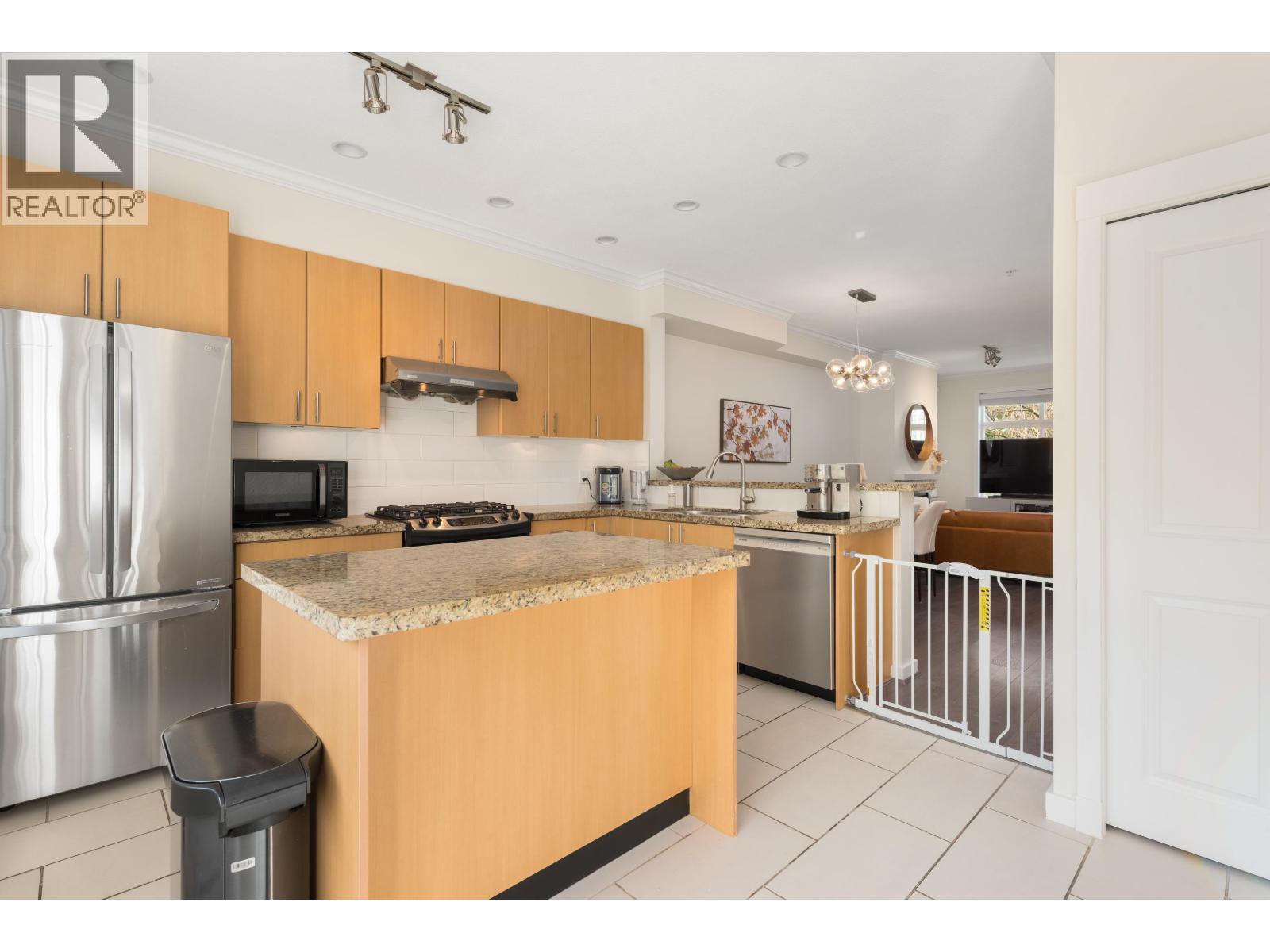 319 W 59TH AVENUE