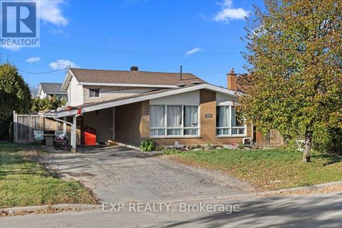2670 STONE CRESCENT N Ottawa ON K2H6Z1
