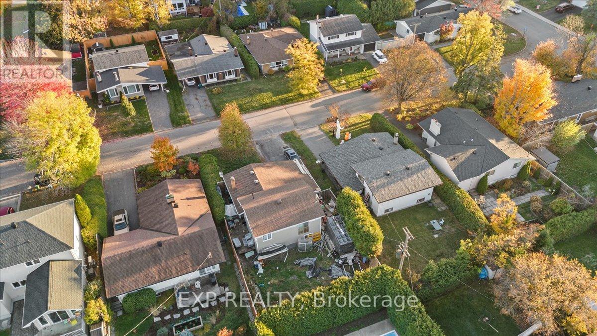 2670 STONE CRESCENT N