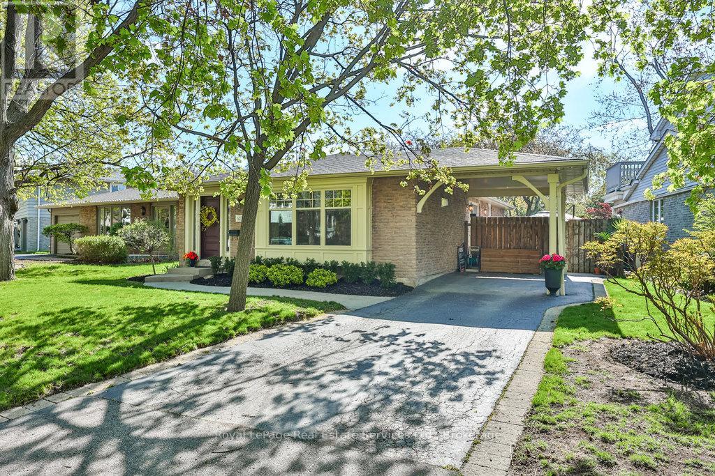 502 BOHEMIA CRESCENT