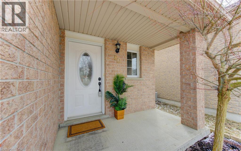 80 EVERGLADE Crescent