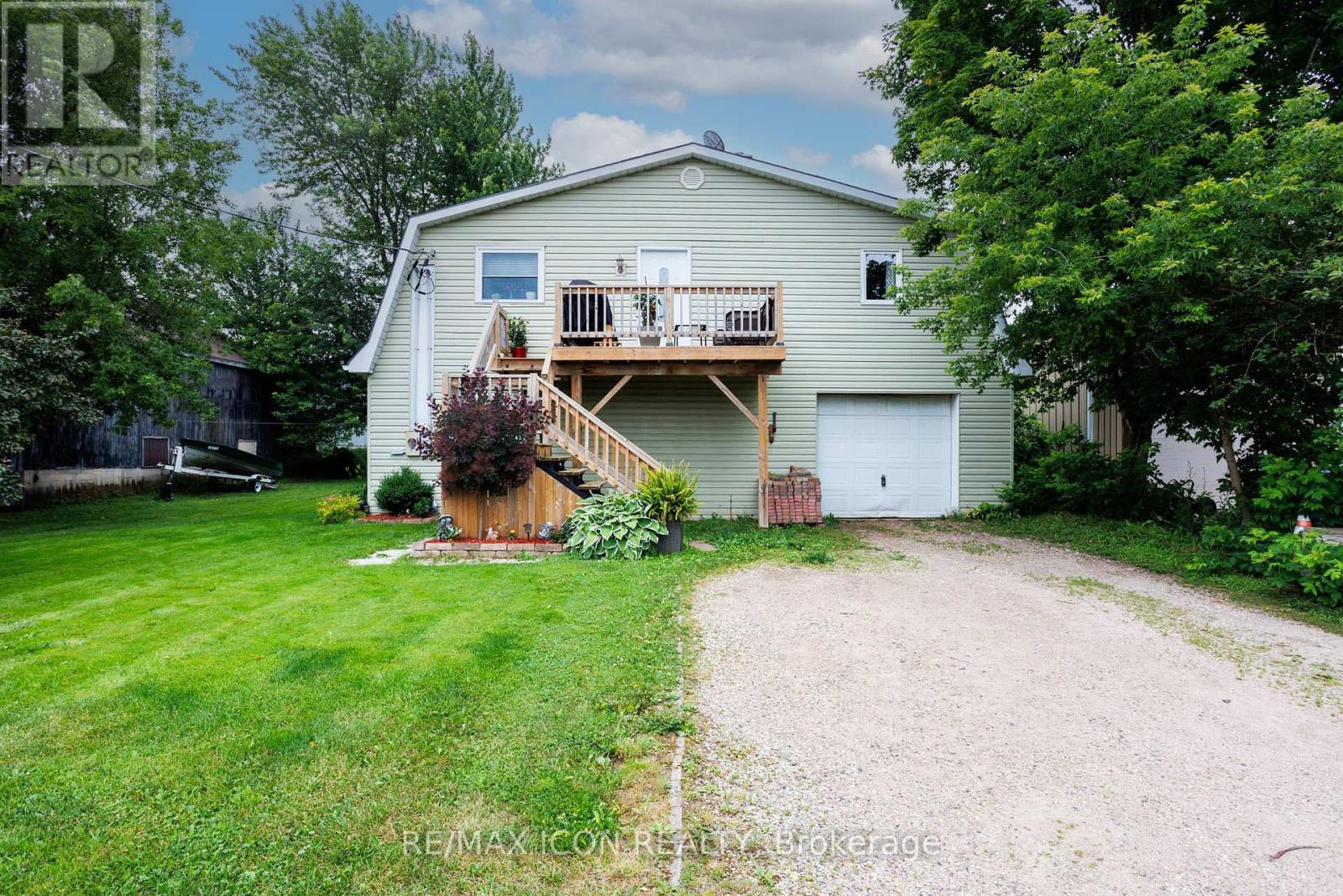 392008 GREY 109 ROAD
