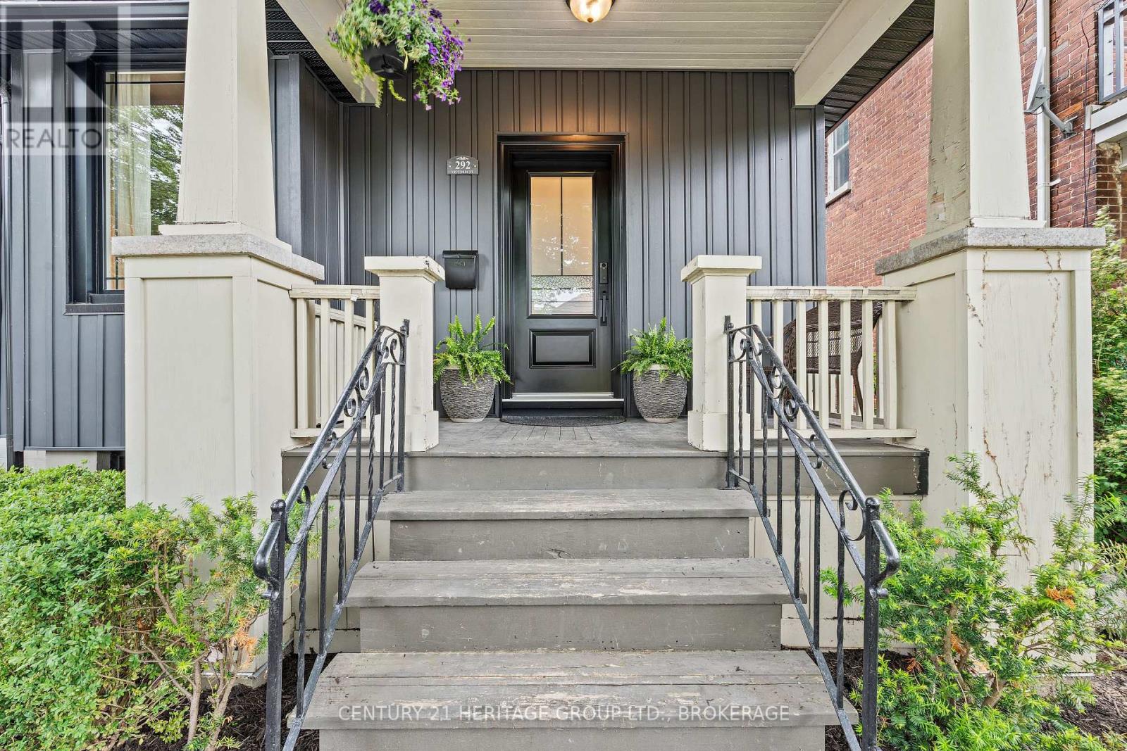 292 VICTORIA STREET