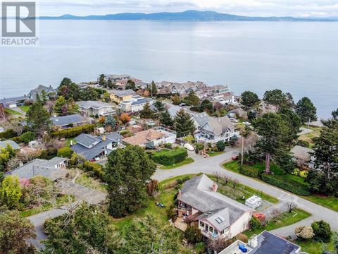 3990 Smugglers Cove Rd Saanich BC V8N4M2