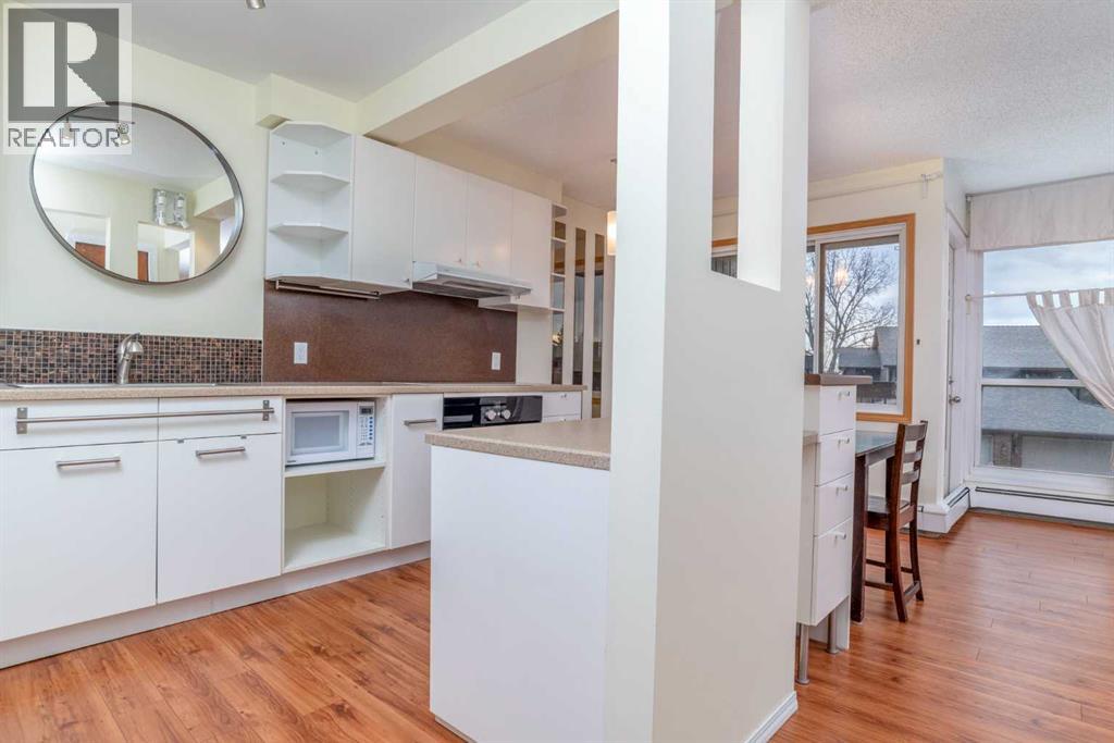 523, 860 Midridge Drive SE