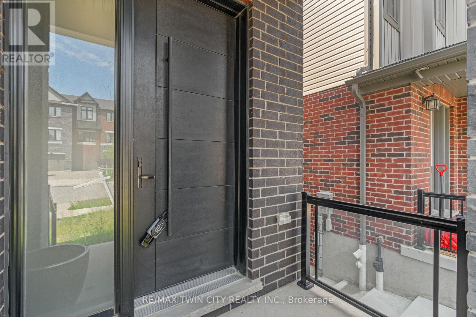 34 SPORTSMAN HILL STREET