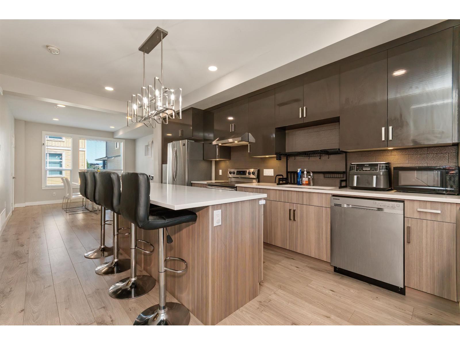 107 8413 MIDTOWN WAY|Chilliwack Proper South