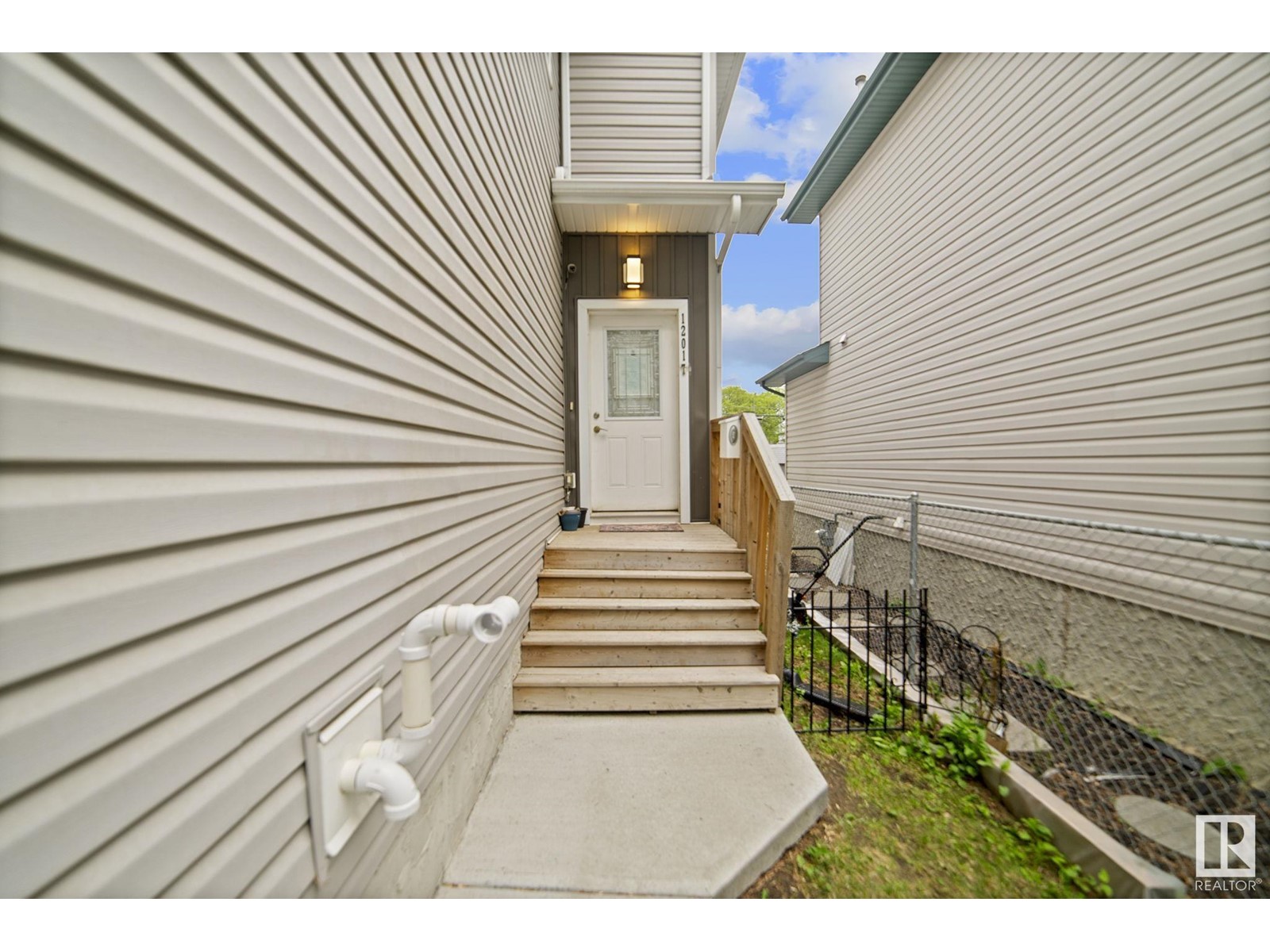 12017 94 ST NW NW