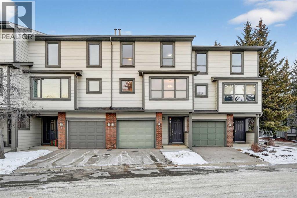 2, 185 Woodridge Drive SW