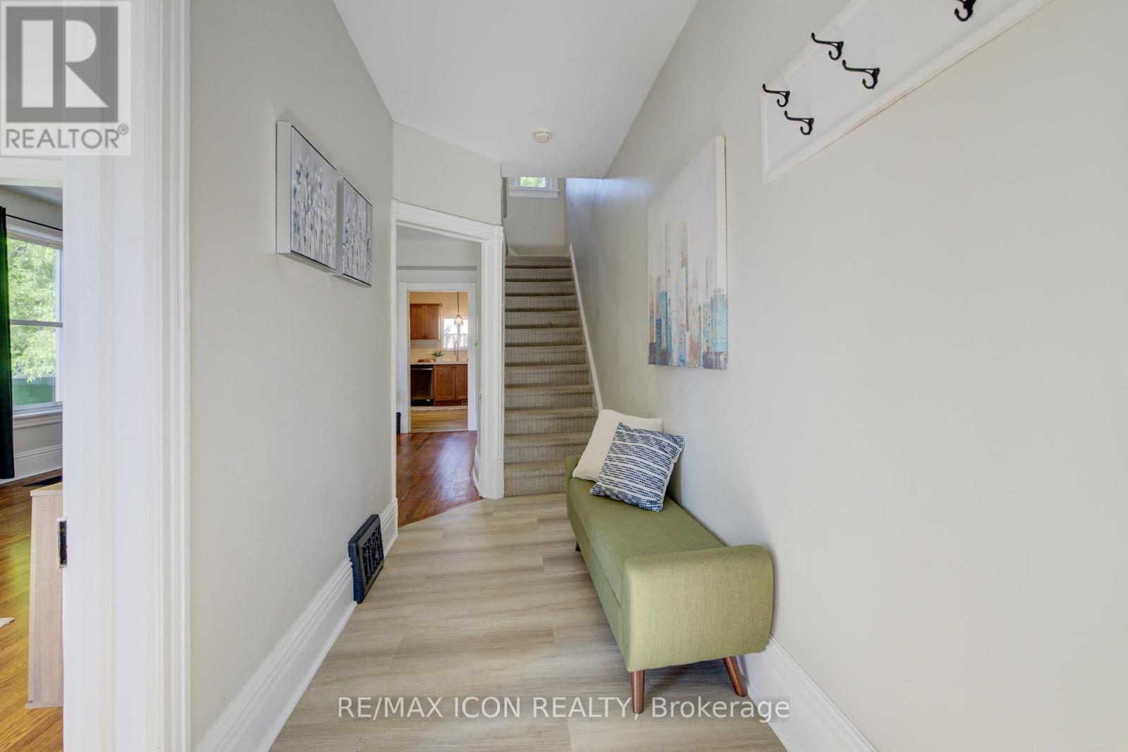 81 GEORGE STREET N