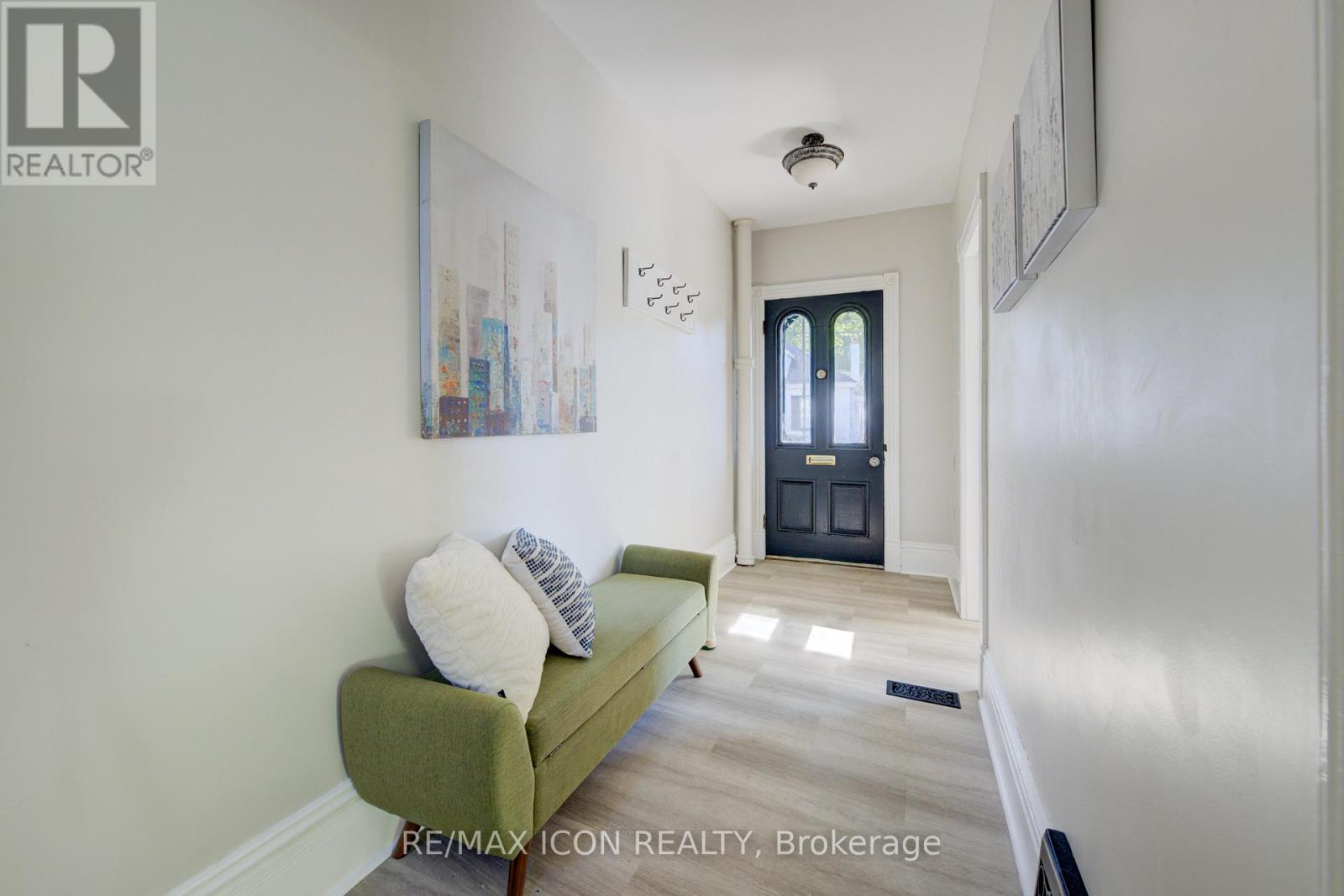 81 GEORGE STREET N
