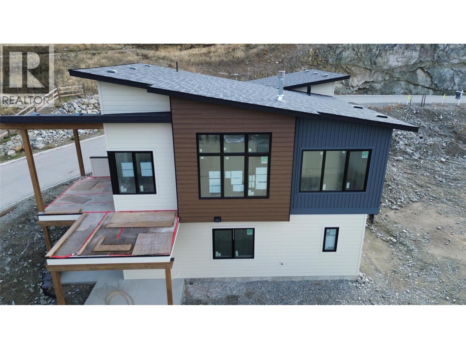 1960 Northern Flicker Court Unit# 9