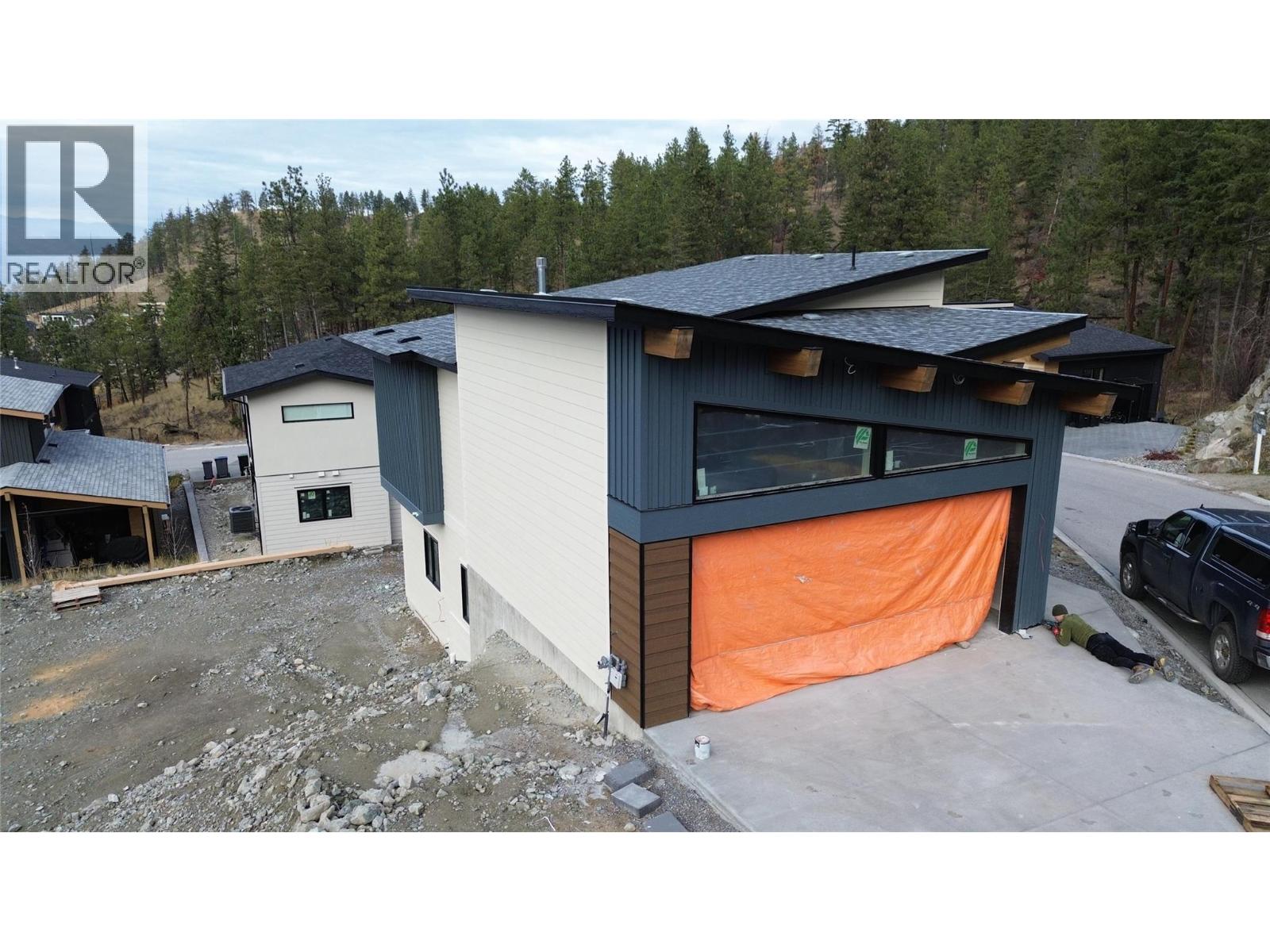 1960 Northern Flicker Court Unit# 9