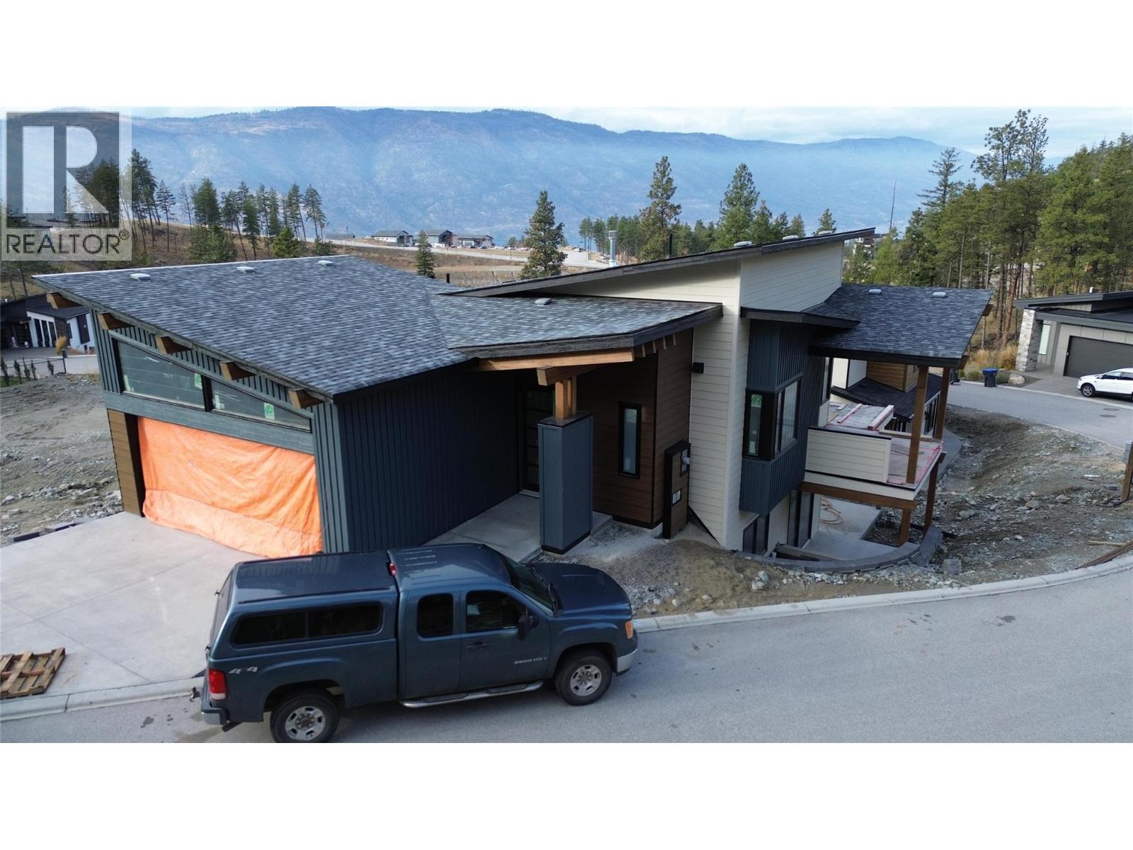 1960 Northern Flicker Court Unit# 9