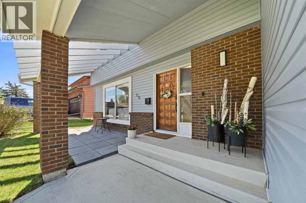 75 Hill Crescent