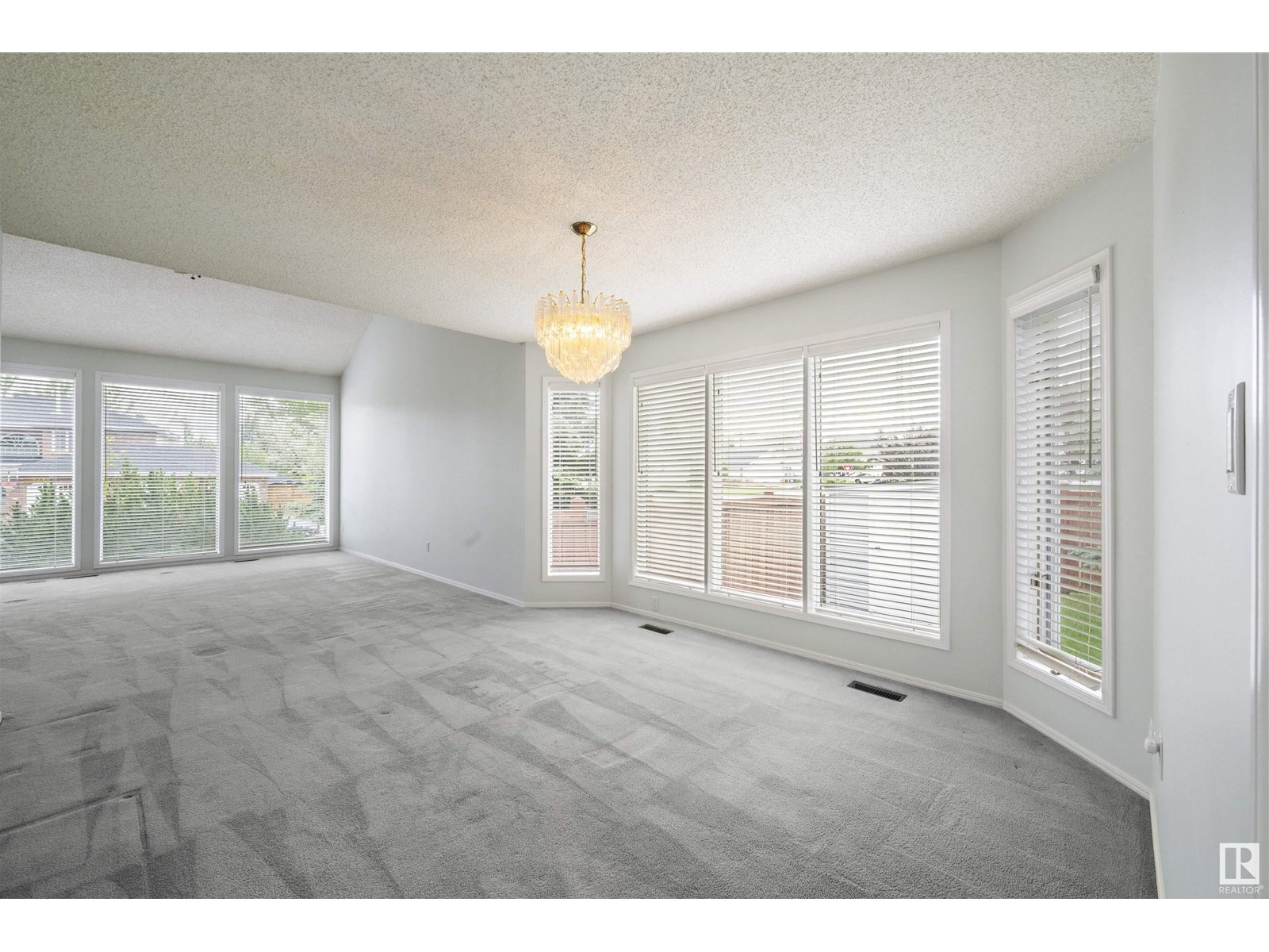 12431 29A AV NW