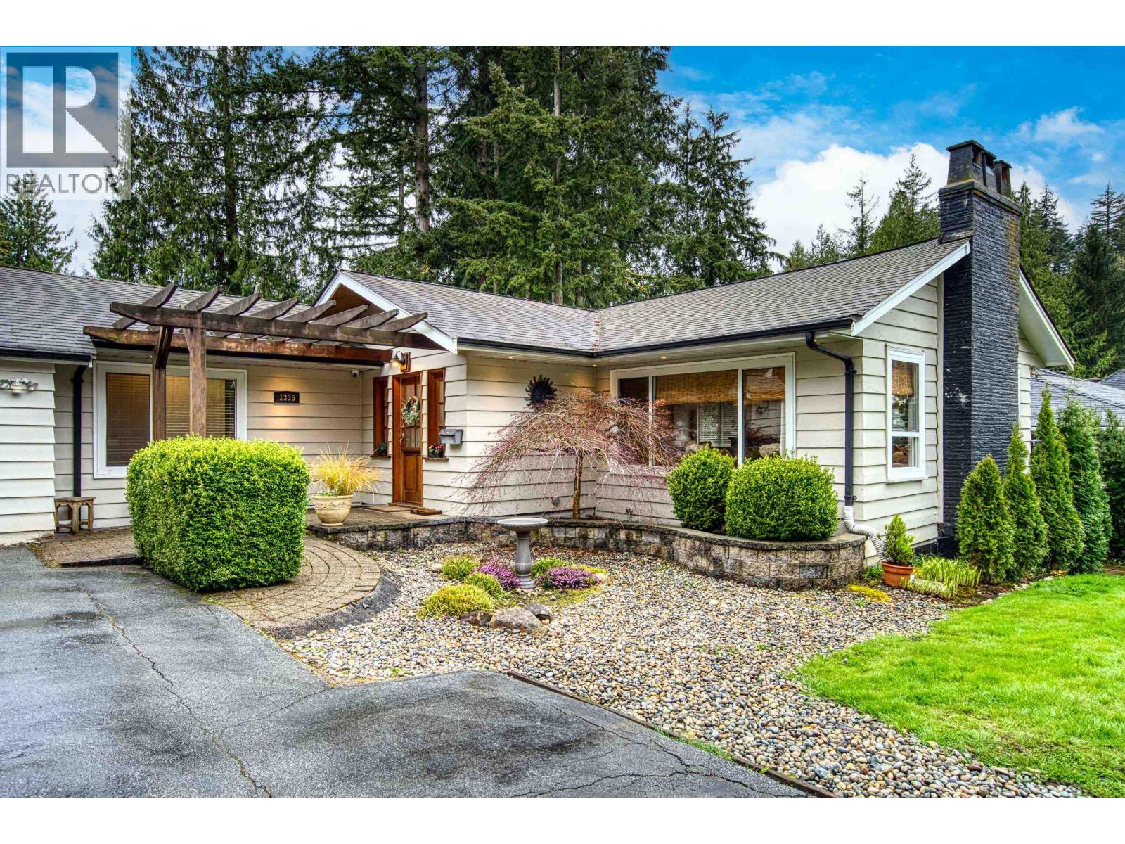 1335 RIDGEWOOD DRIVE
