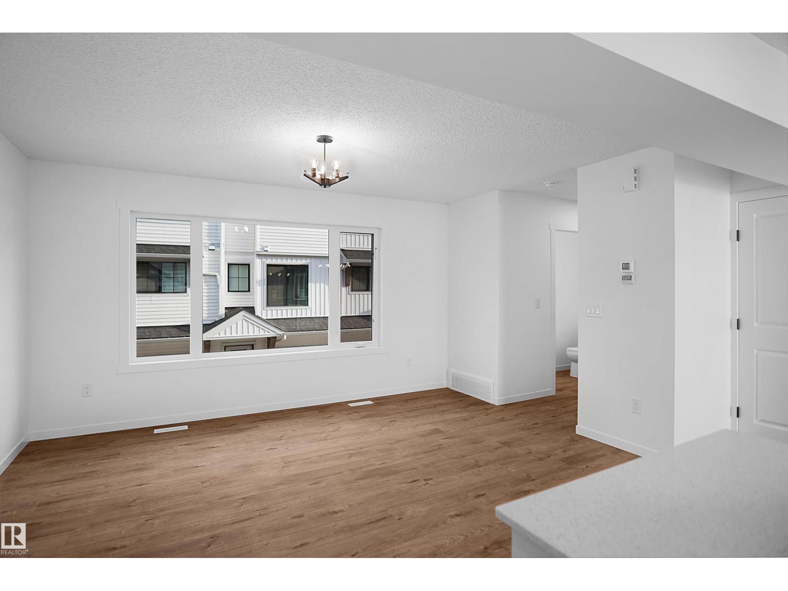 #68 525 SECORD BV NW